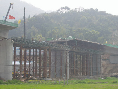 湖南路橋建設集團現澆平臺